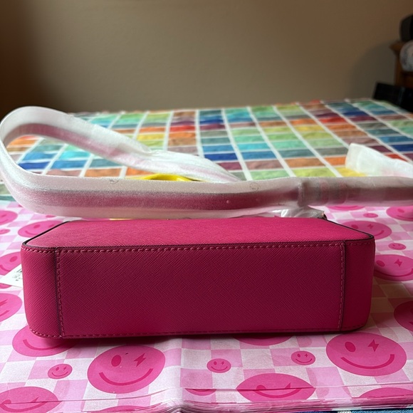 ๐บ๐ธ๐บ Michael Kors Pink Crossbody Bag with Silver Chain ๐บ๐ธ๐บ NWT ๐บ๐ธ๐บ - Picture 13 of 16